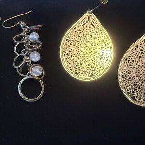 Elegant Gold Filigree Teardrop Earrings